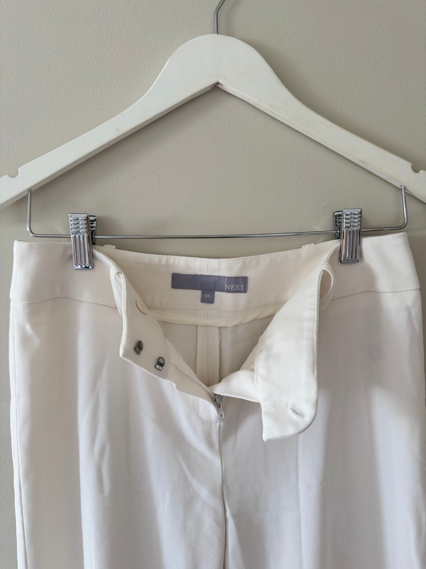 Low Waisted Off White Tailored Trousers (8)