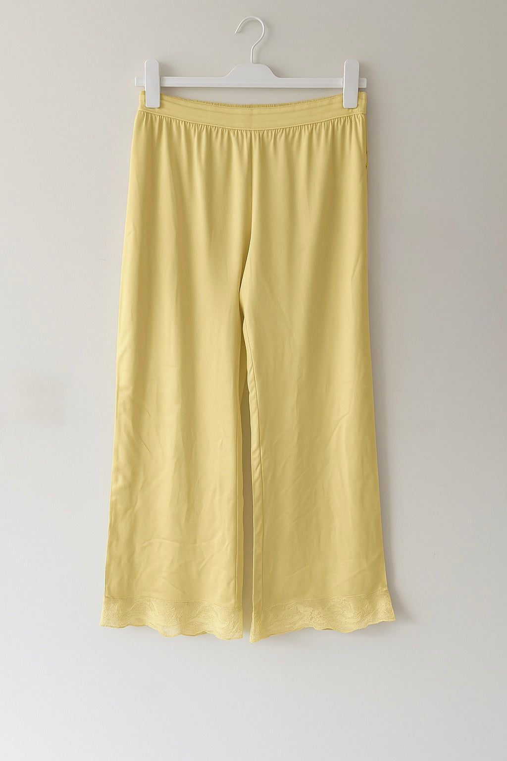 Butter Yellow Lace Silk Set (8)