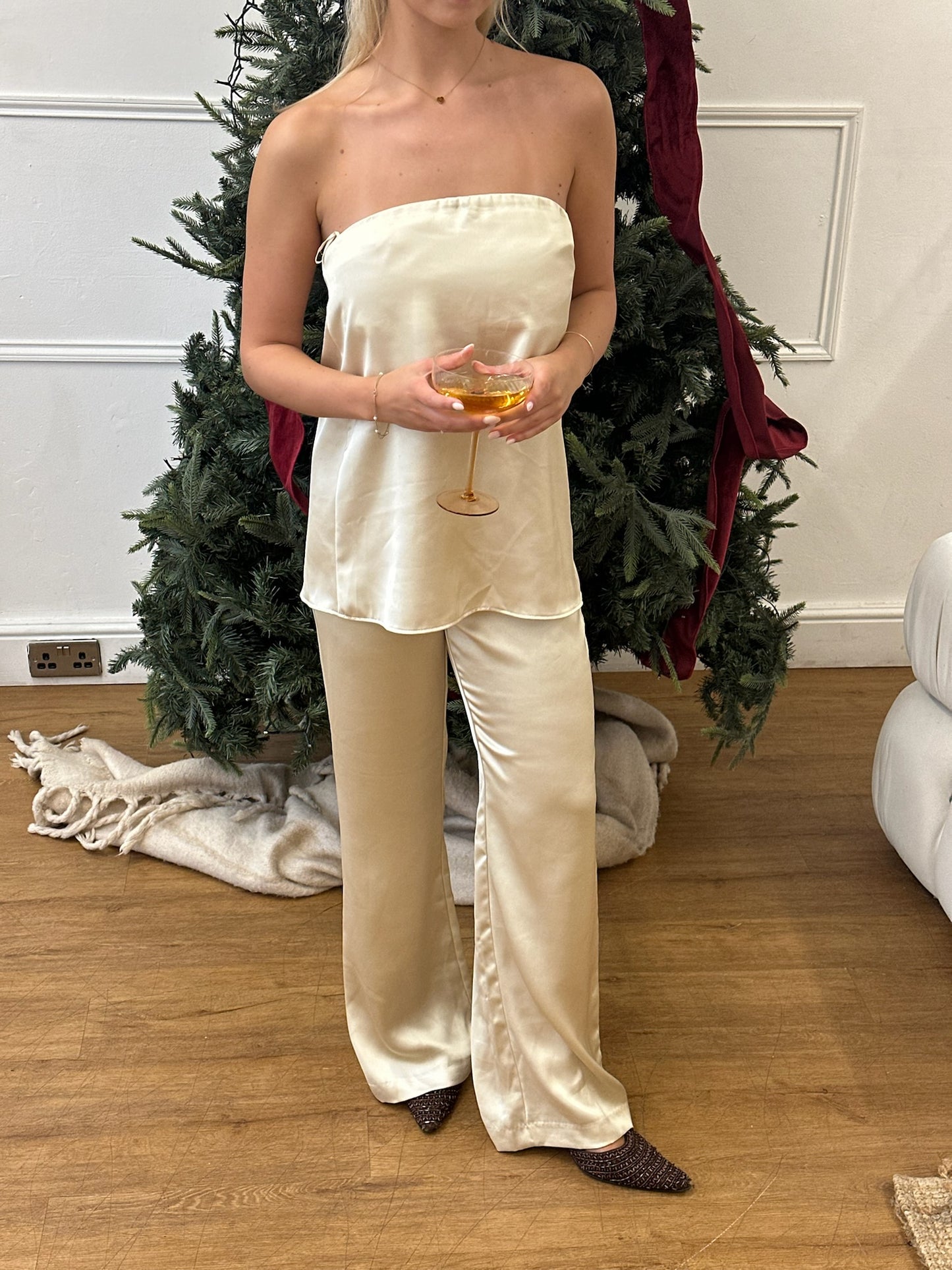 Champagne Hour Set (8/10)